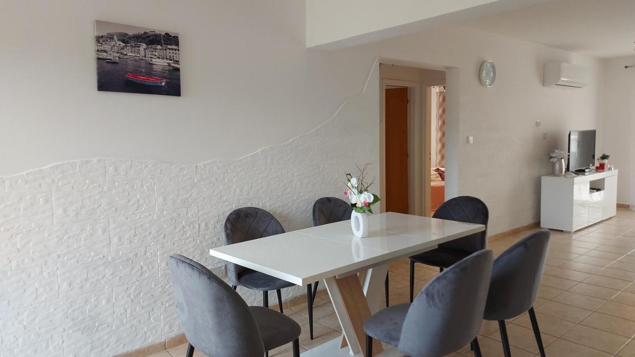 Nissi Golden Sands Sea View 2 Bedroom Apartment ไอยานาปา ภายนอก รูปภาพ