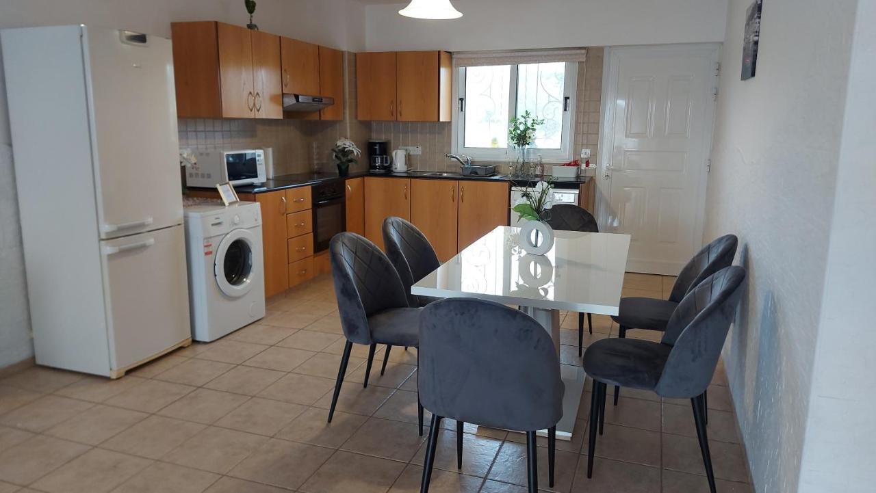 Nissi Golden Sands Sea View 2 Bedroom Apartment ไอยานาปา ภายนอก รูปภาพ